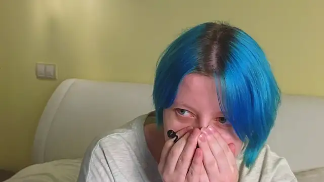 Snapshot of ErlineBeamer chatting on 03.18.25 ErlineBeamer online show from 03.18.25