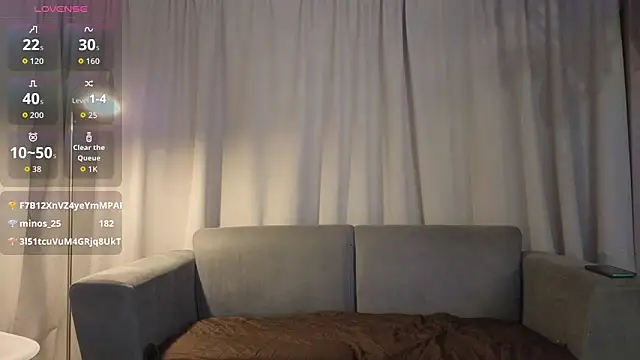 YuliethPetite online show from 12.18.25