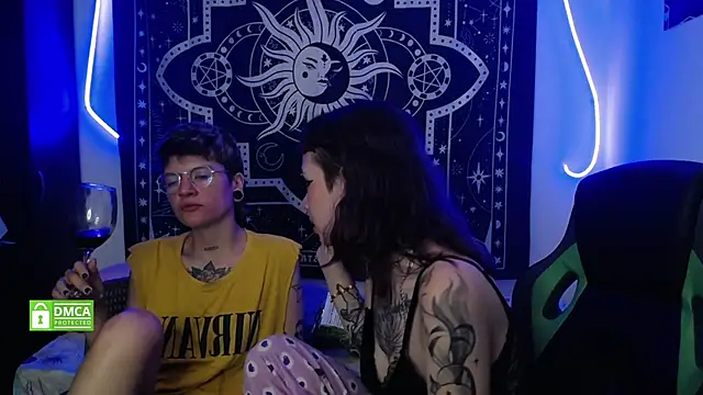 lovelockedlips online show from 03.16.25