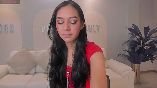 AmaliaCrus online show from 11.17.25