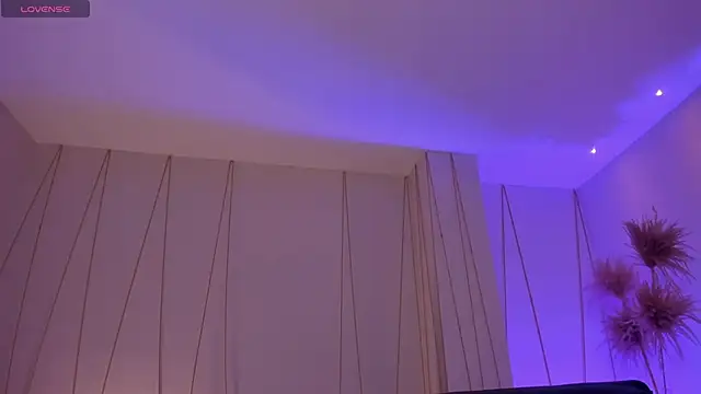 MaiaCollins online show from 01.06.26