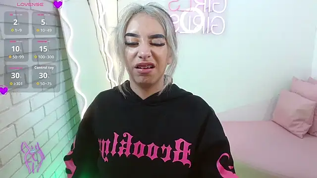 Malory tay1 online show from 11.16.25