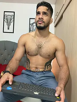 Snapshot of Maximiliano_ford chatting on 04.30.26 Maximiliano ford online show from 04.30.26