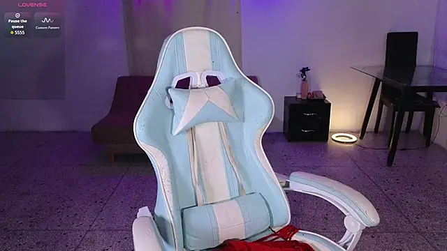 eleselas online show from 11.02.25