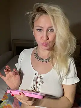 Nikusia online show from 04.18.26