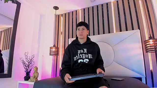 Jhojan twink online show from 11.05.25