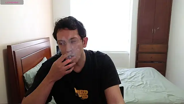 Snapshot of hardaftercum chatting on 10.12.25 hardaftercum online show from 10.12.25