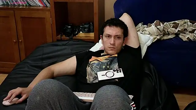 Snapshot of hardaftercum chatting on 10.17.25 hardaftercum online show from 10.17.25