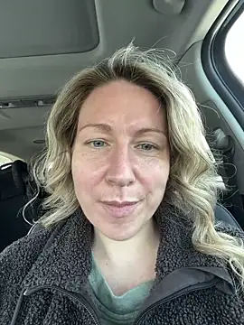 LittleMsMILF online show from 02.26.26