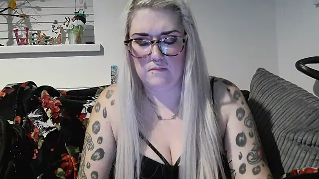 Sizzling Indie36 online show from 10.29.25