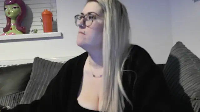 Sizzling Indie36 online show from 11.21.25