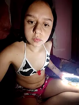 Snapshot of Sukychan_ chatting on 10.06.25 Sukychan  online show from 10.06.25