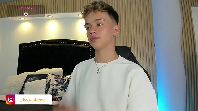 LiamWildx20 online show from 07.10.26