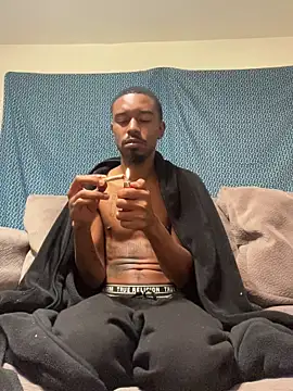 Snapshot of 9blk chatting on 11.17.25 9blk online show from 11.17.25