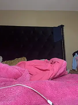 Snapshot of 9blk chatting on 02.04.26 9blk online show from 02.04.26