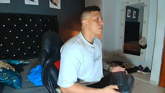 Snapshot of ethan_dalton_ chatting on 09.19.25 ethan dalton online show from 09.19.25