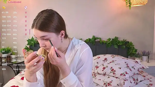 ConstanceHelms online show from 11.10.25