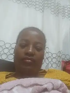 Snapshot of sexylira chatting on 06.16.26 sexylira online show from 06.16.26