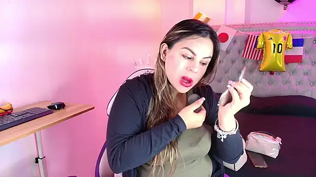 Snapshot of Lia_adamsss chatting on 06.19.26 Lia adamsss online show from 06.19.26