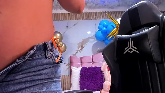 Nicolee19 online show from 10.02.25