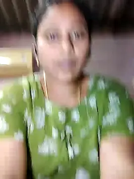 Snapshot of JENNIFERtamil chatting on 11.15.25 JENNIFERtamil online show from 11.15.25