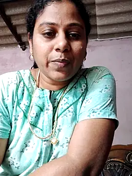 Snapshot of JENNIFERtamil chatting on 12.04.25 JENNIFERtamil online show from 12.04.25