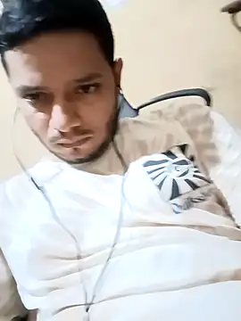 Snapshot of Hotbooy chatting on 09.11.25 Hotbooy online show from 09.11.25