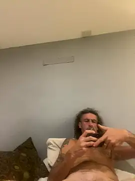 Snapshot of Coco-sarli chatting on 12.04.25 Coco-sarli online show from 12.04.25