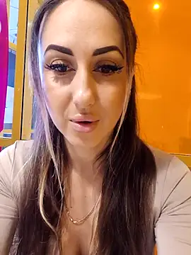 Snapshot of Brilliant-Splashes chatting on 03.19.25 Brilliant-Splashes online show from 03.19.25