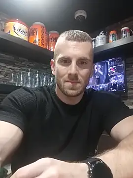 Snapshot of trainwithme chatting on 10.29.25 trainwithme online show from 10.29.25