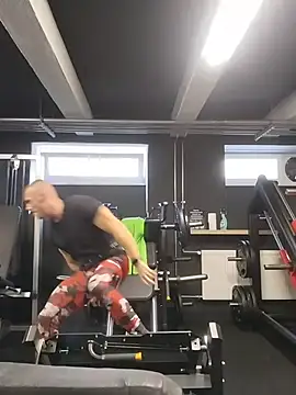 Snapshot of trainwithme chatting on 11.07.25 trainwithme online show from 11.07.25