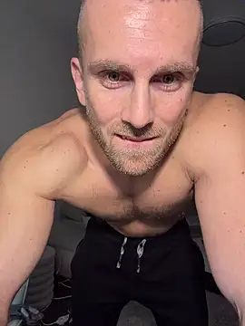 Snapshot of trainwithme chatting on 11.26.25 trainwithme online show from 11.26.25