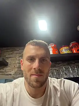 Snapshot of trainwithme chatting on 11.29.25 trainwithme online show from 11.29.25