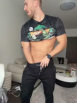 Snapshot of trainwithme chatting on 12.02.25 trainwithme online show from 12.02.25