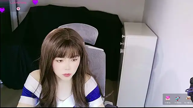 Snapshot of BlushDoll chatting on 04.23.26 BlushDoll online show from 04.23.26