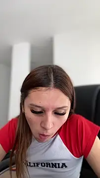 Snapshot of aliisonn__parker26 chatting on 11.07.25 aliisonn parker26 online show from 11.07.25