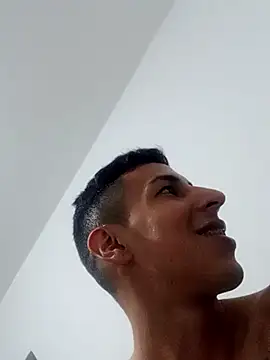 Snapshot of perversumm chatting on 03.18.25 perversumm online show from 03.18.25