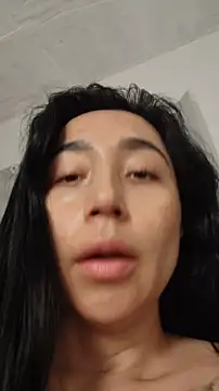 Elowyn online show from 11.26.25