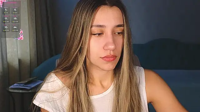 hot ass 18 online show from 04.06.26