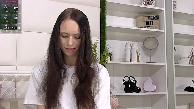 Snapshot of TaraHarris chatting on 01.08.26 TaraHarris online show from 01.08.26