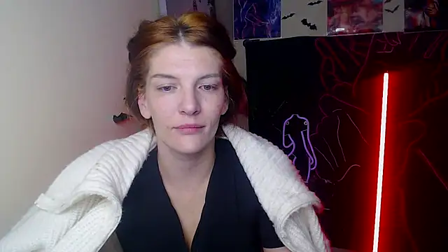 VanessaRey  online show from 11.17.25