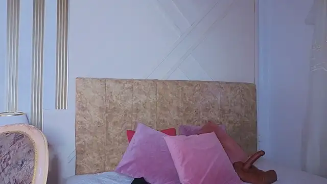 angelinarouse  online show from 05.30.26