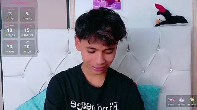 Snapshot of Ethan_Westt chatting on 04.22.26 Ethan Westt online show from 04.22.26