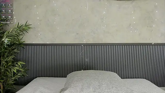 mia lacy  online show from 12.02.25