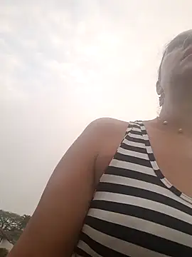 Snapshot of Amadamilf1980 chatting on 11.22.25 Amadamilf1980 online show from 11.22.25