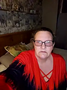 MissQueenBeex online show from 04.04.26