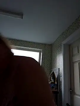 MissQueenBeex online show from 04.19.26