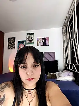 Snapshot of KARINNA__RAVEN chatting on 10.23.25 KARINNA RAVEN online show from 10.23.25