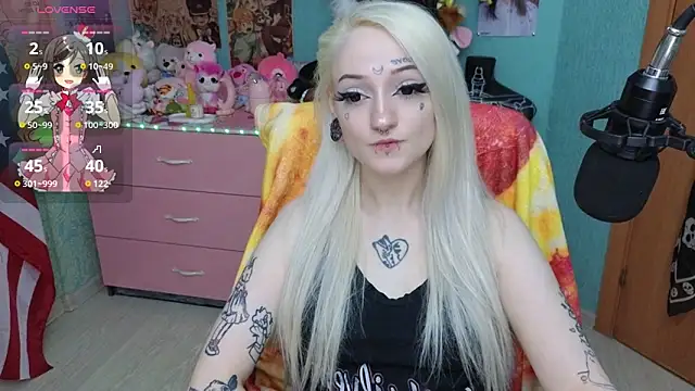 Snapshot of Manuela_unicorn chatting on 05.17.26 Manuela unicorn online show from 05.17.26