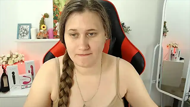 Snapshot of Lucky_Lana chatting on 09.19.25 Lucky Lana online show from 09.19.25